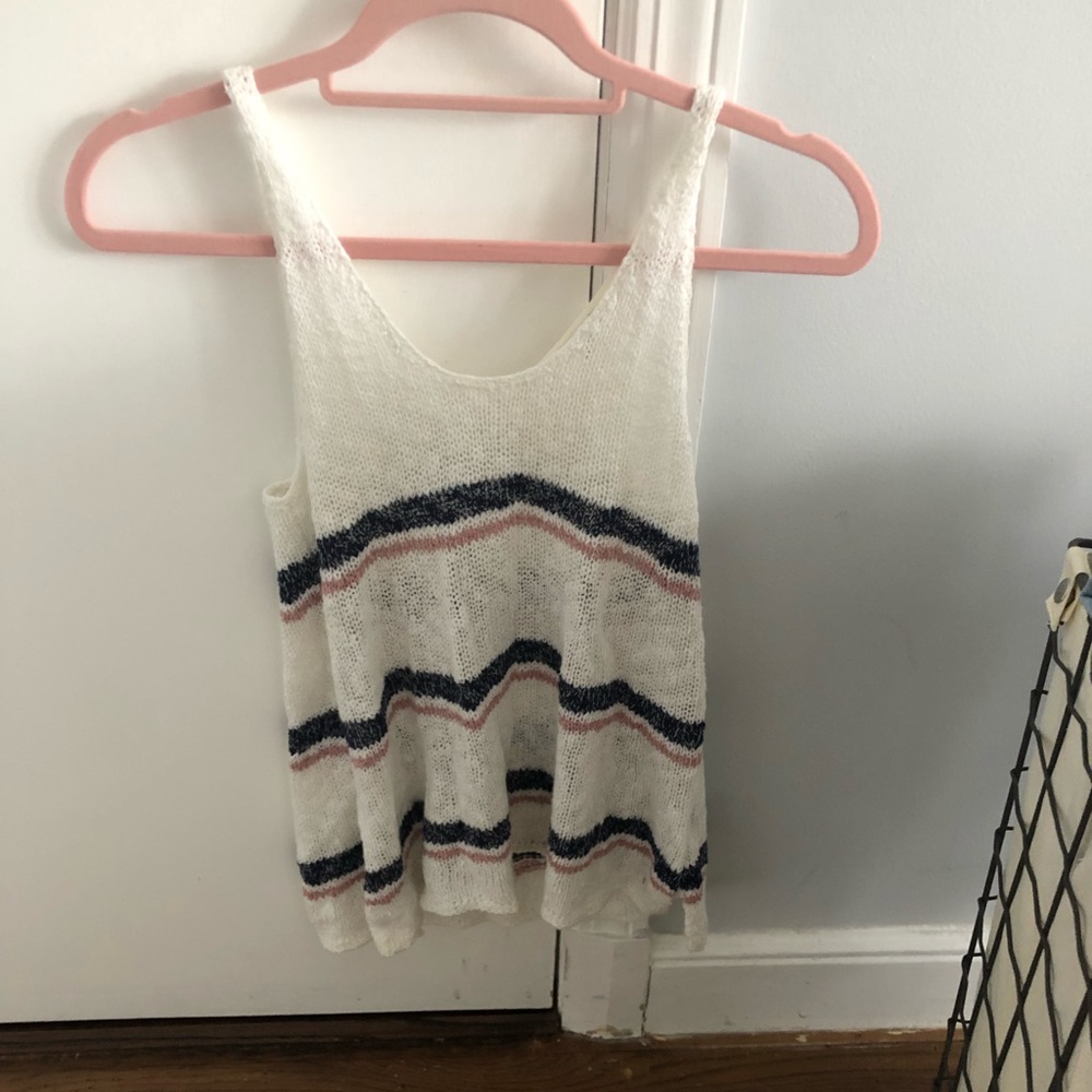Super cute American eagle knit tank top